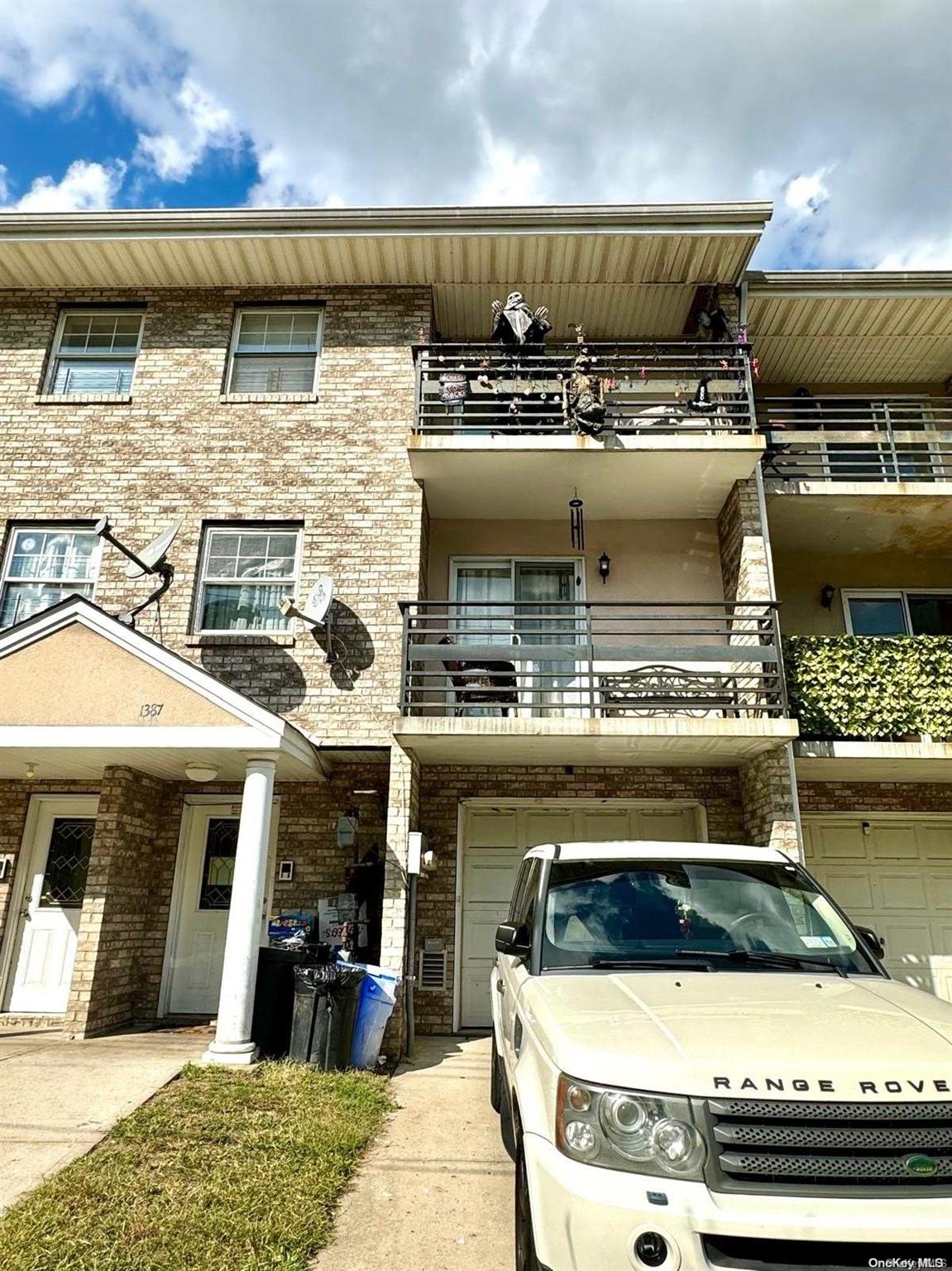 1387 Stanley Avenue Property Photo
