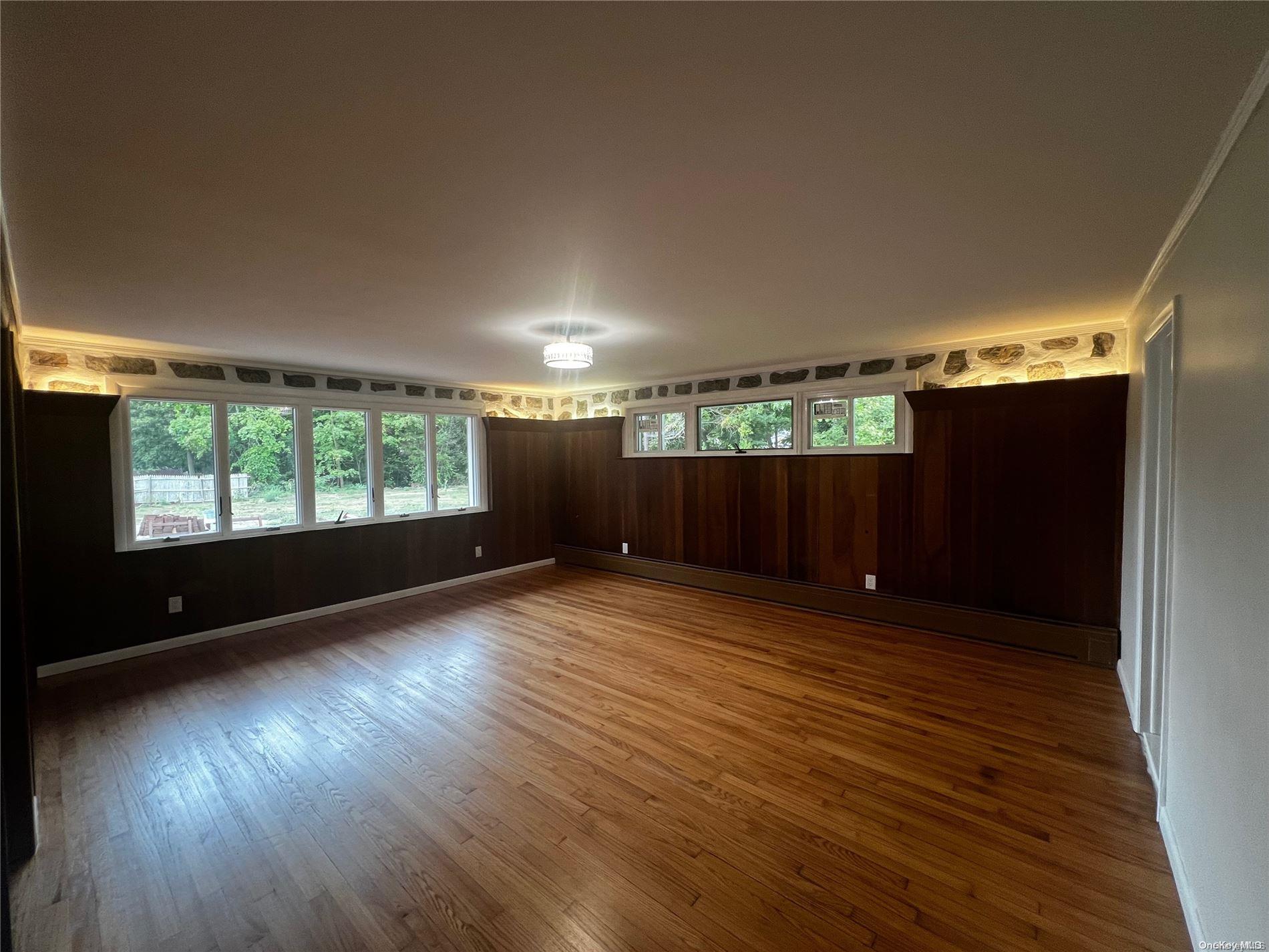 93 Lake Street Property Photo 17