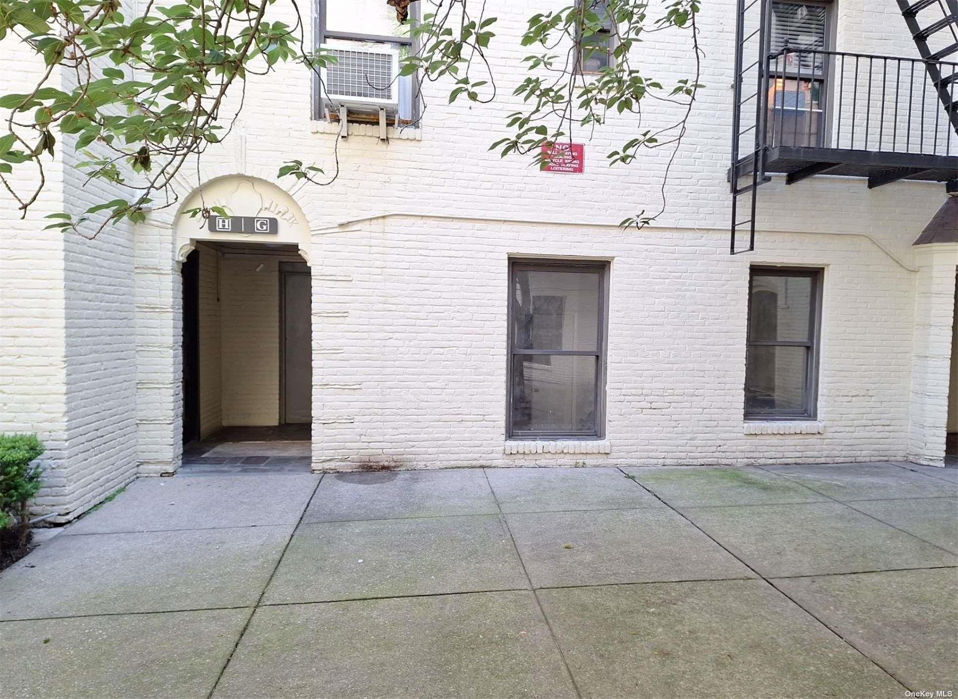 21-38 35 Street 1h Property Photo 2