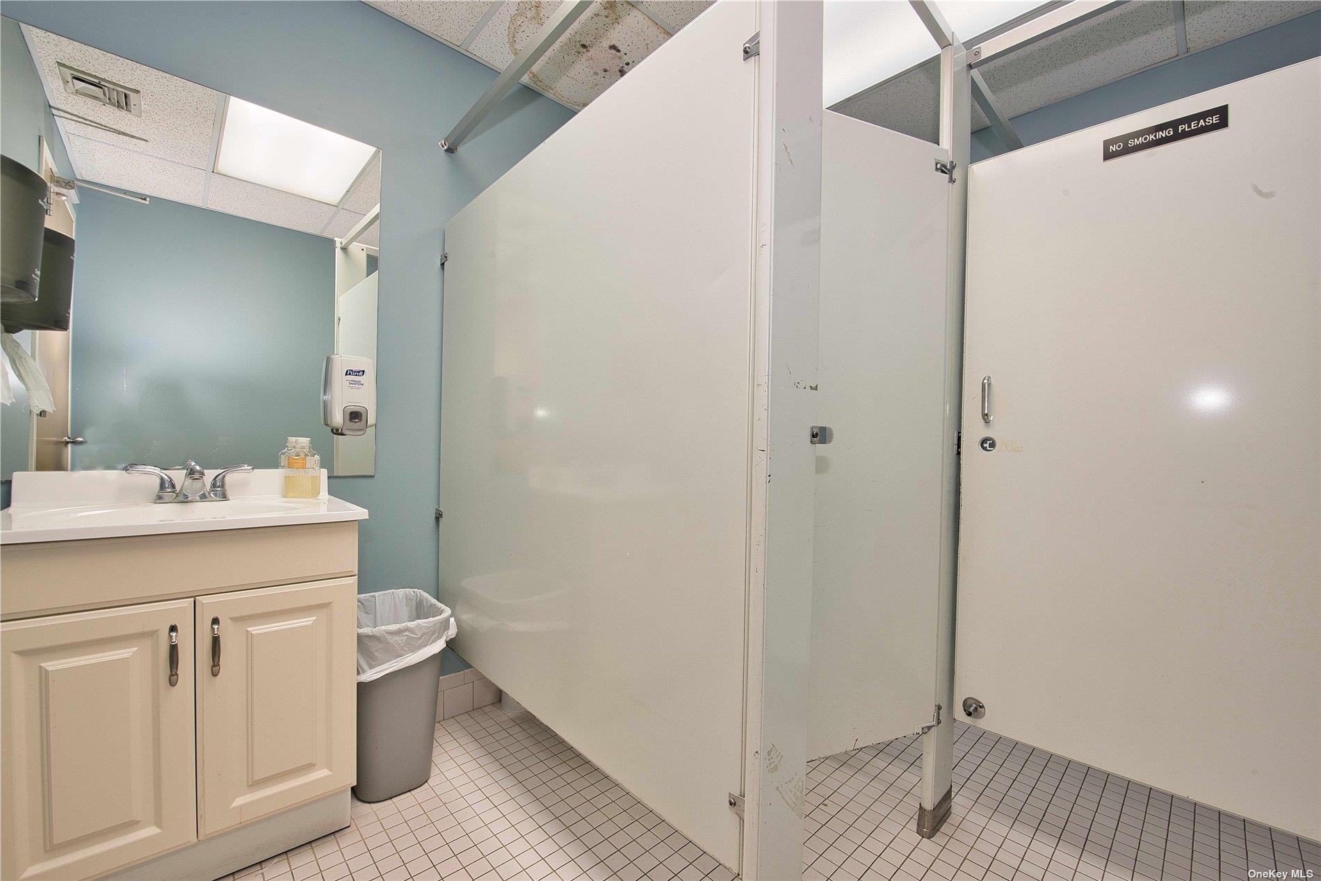 20 Vanderventer Avenue Property Photo 13