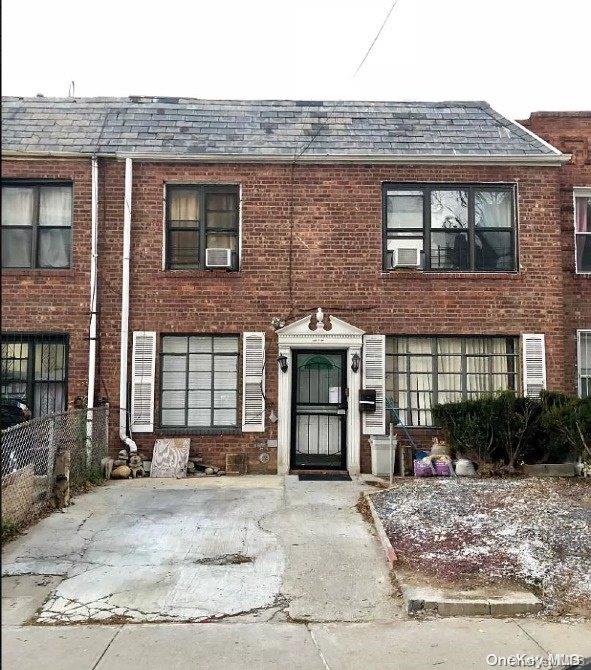 132-25 Avery Avenue Property Photo 1