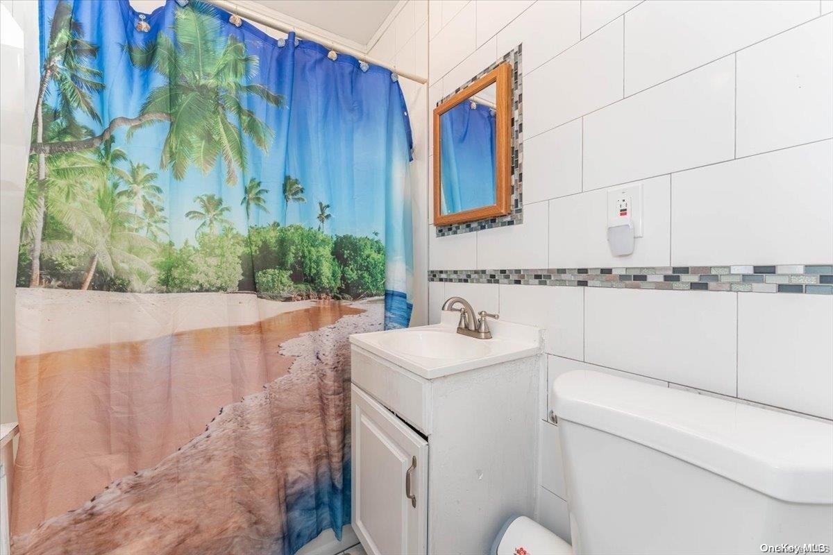 132-25 Avery Avenue Property Photo 16