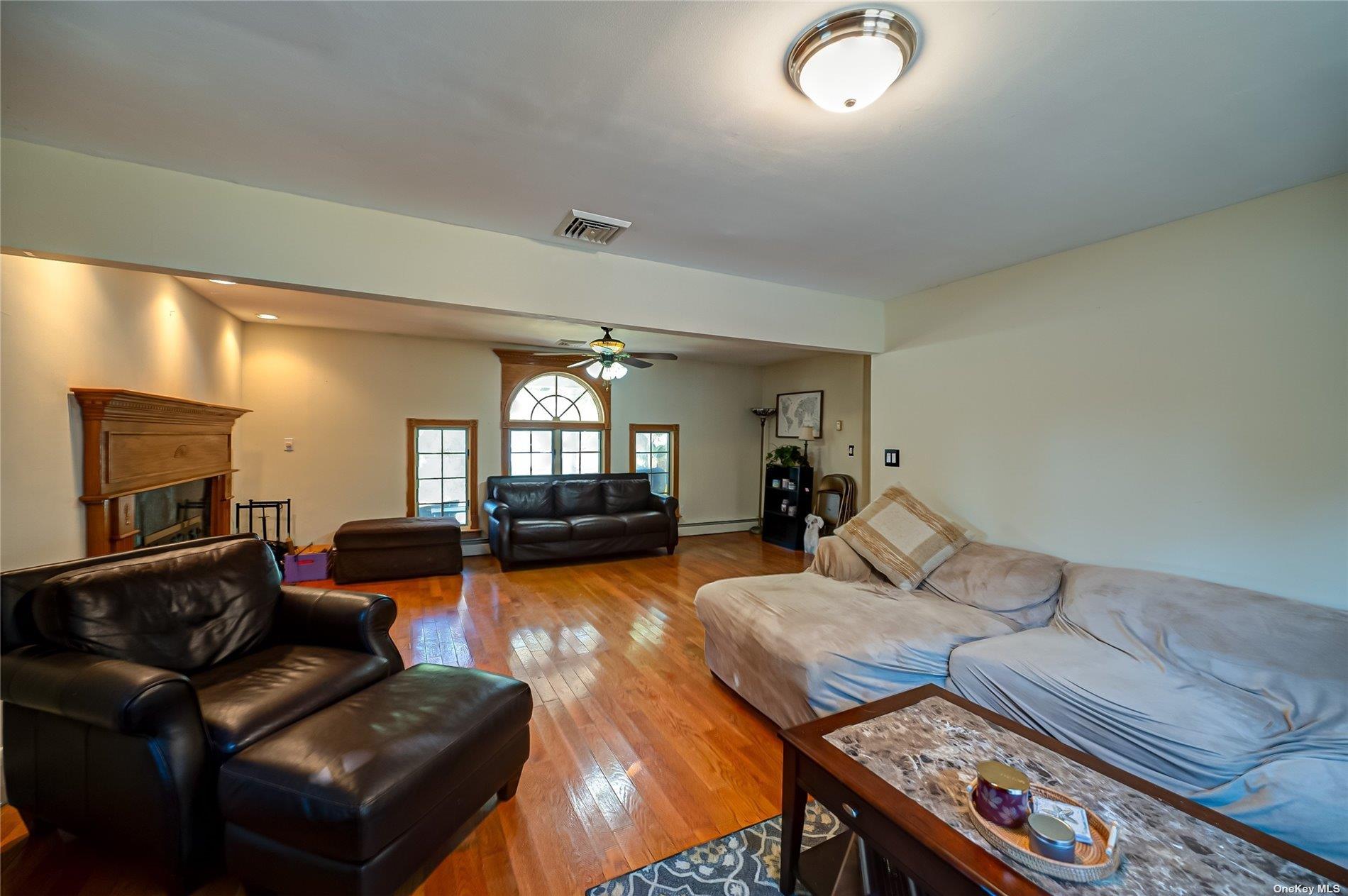 43 Hollins Lane Property Photo 6