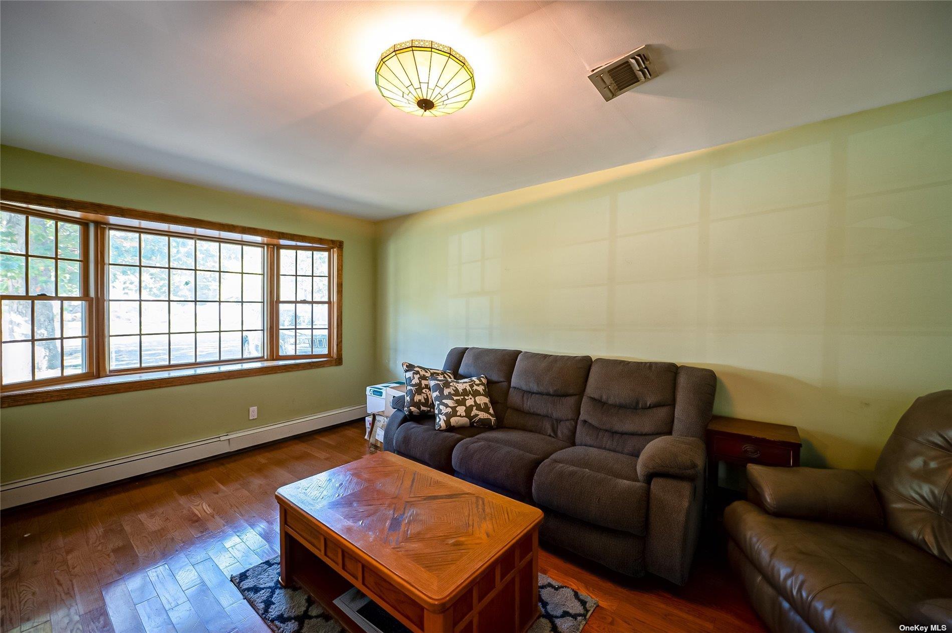 43 Hollins Lane Property Photo 7
