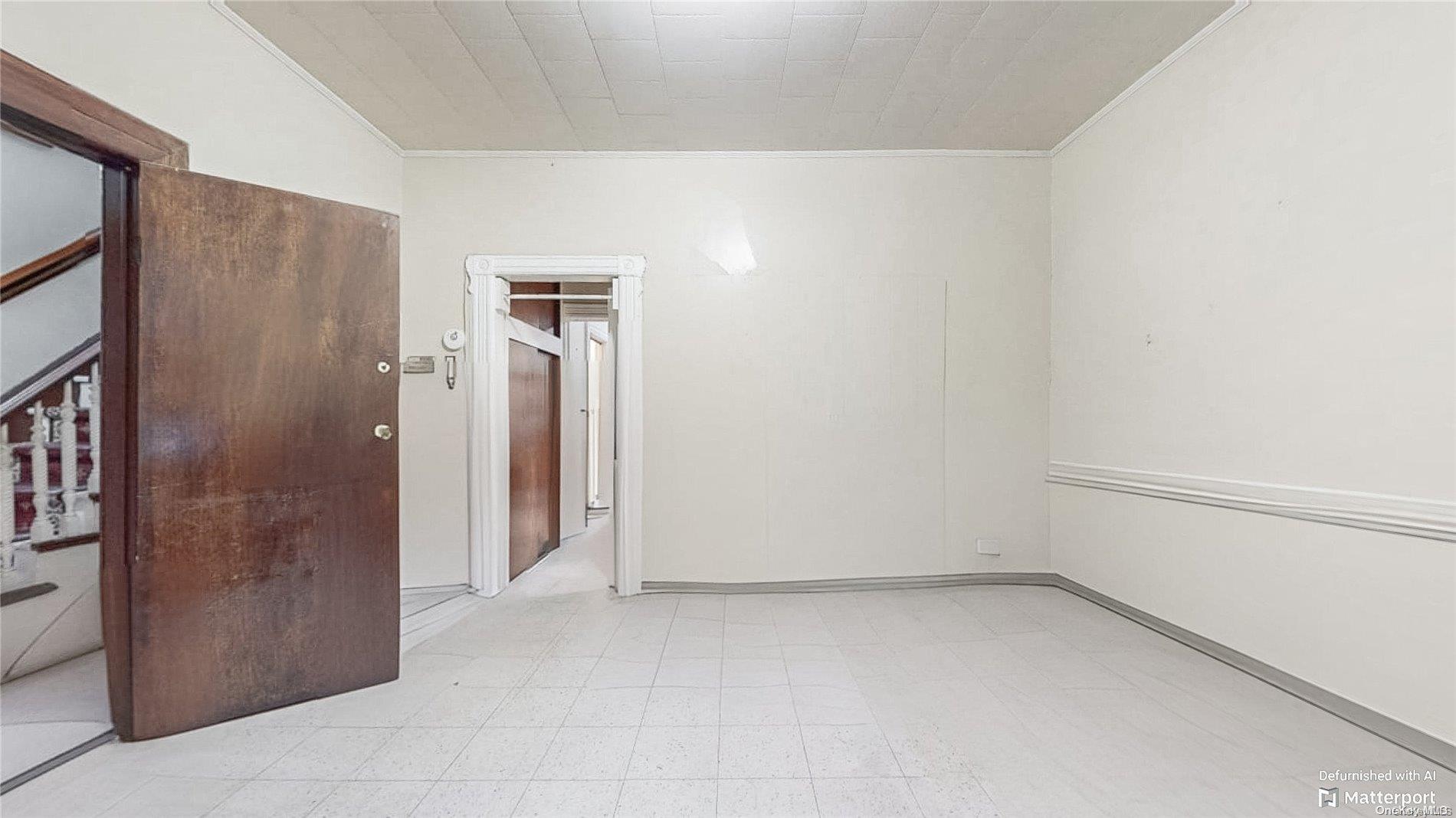 36-44 32nd Street Property Photo 6