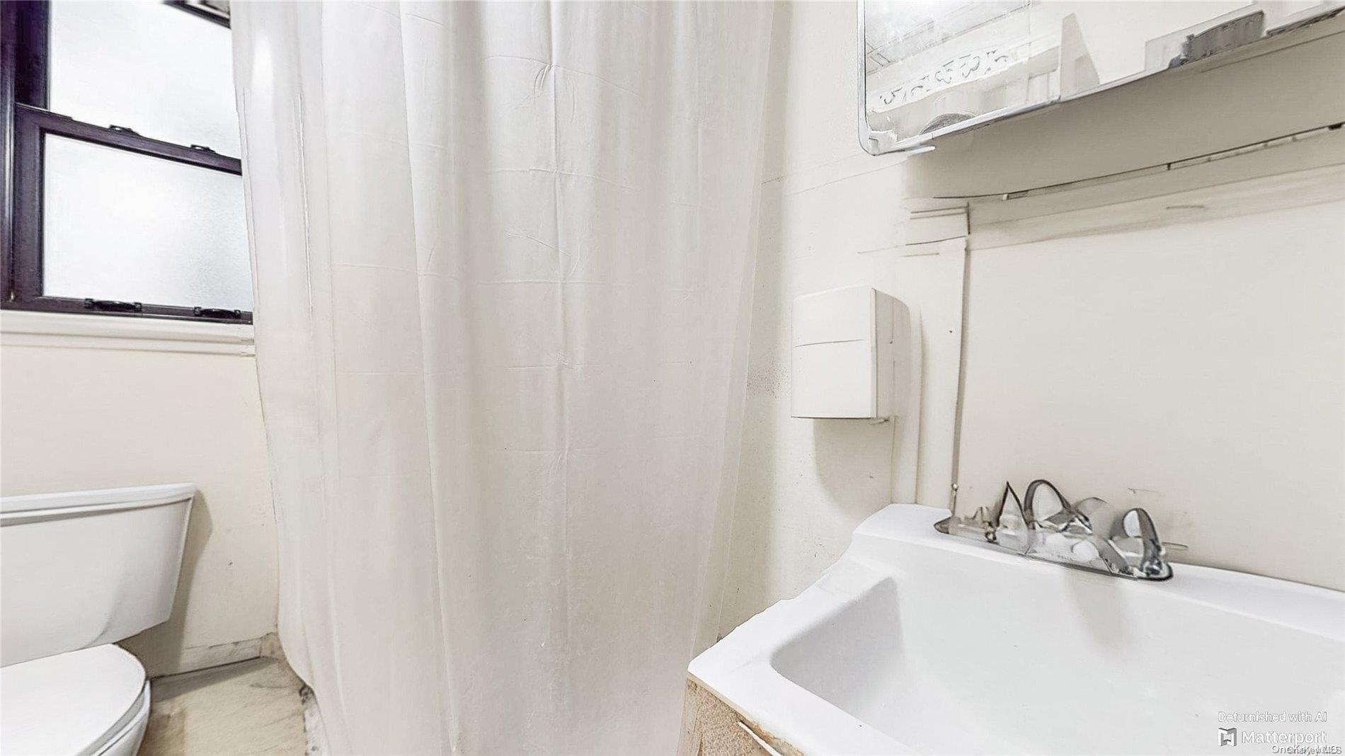 36-44 32nd Street Property Photo 9