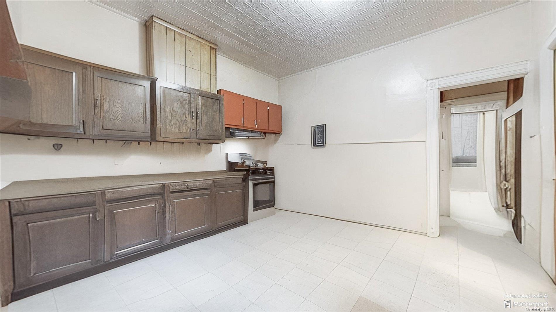 36-44 32nd Street Property Photo 11