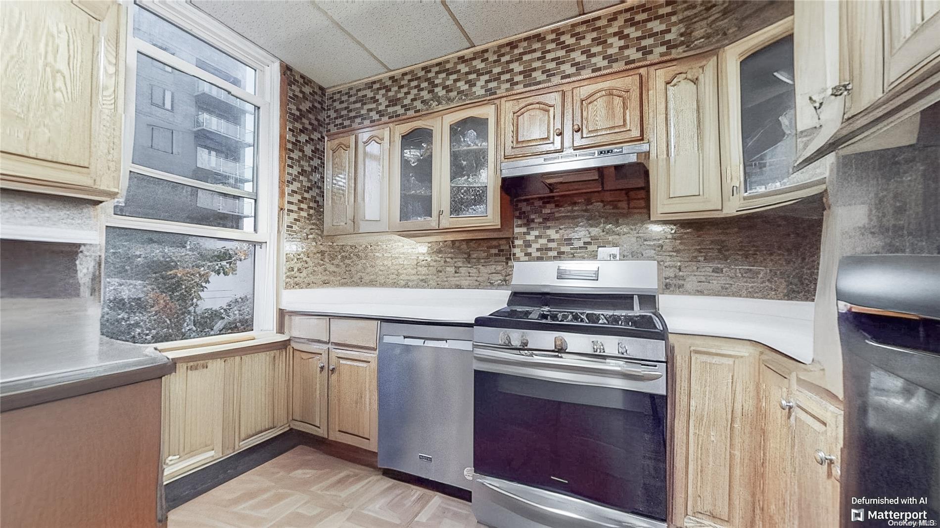 36-44 32nd Street Property Photo 18