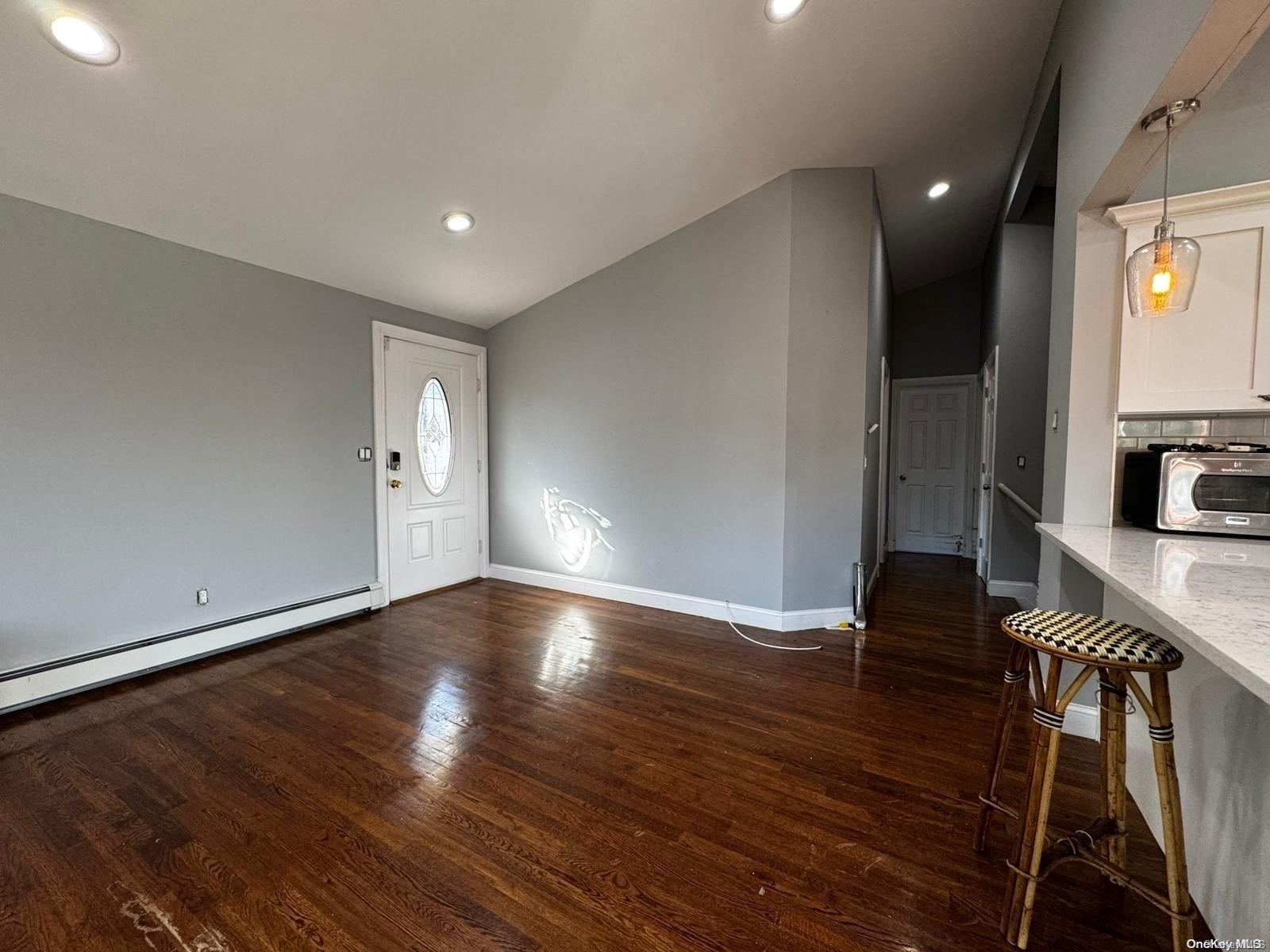 1061 Northern Boulevard Property Photo 9