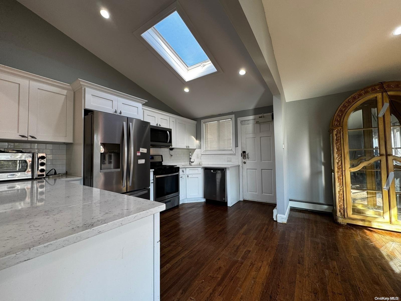1061 Northern Boulevard Property Photo 10