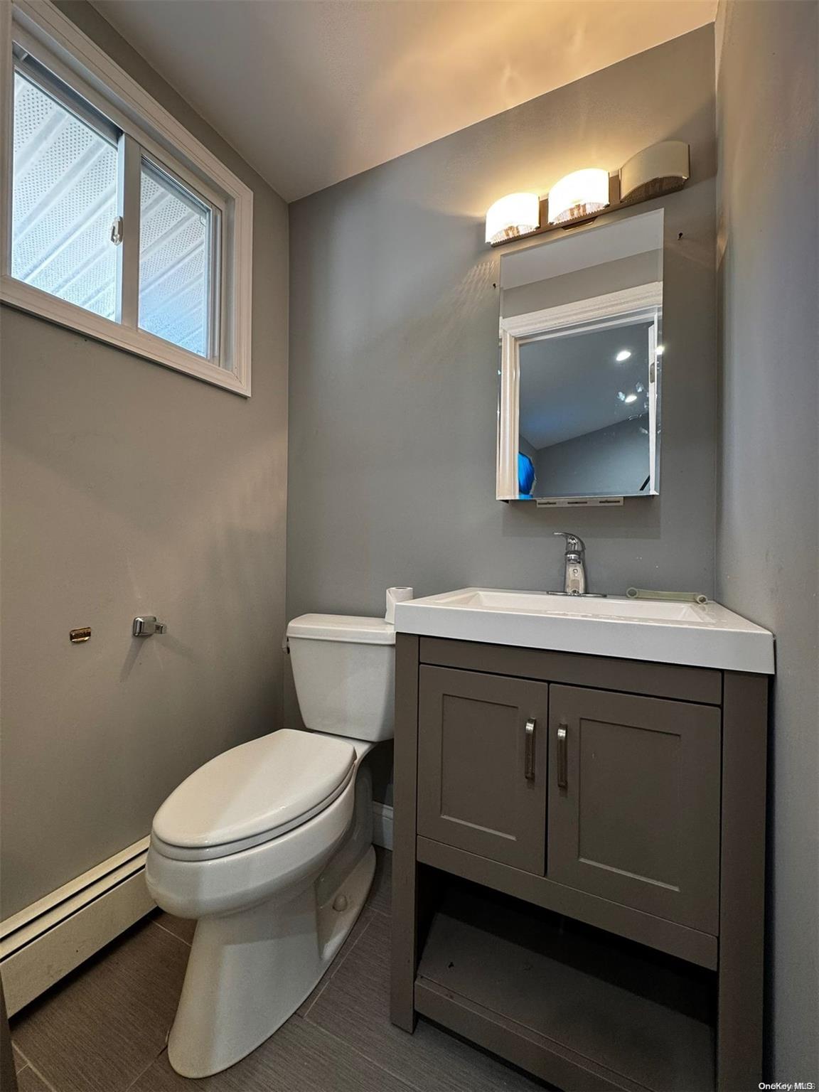 1061 Northern Boulevard Property Photo 13