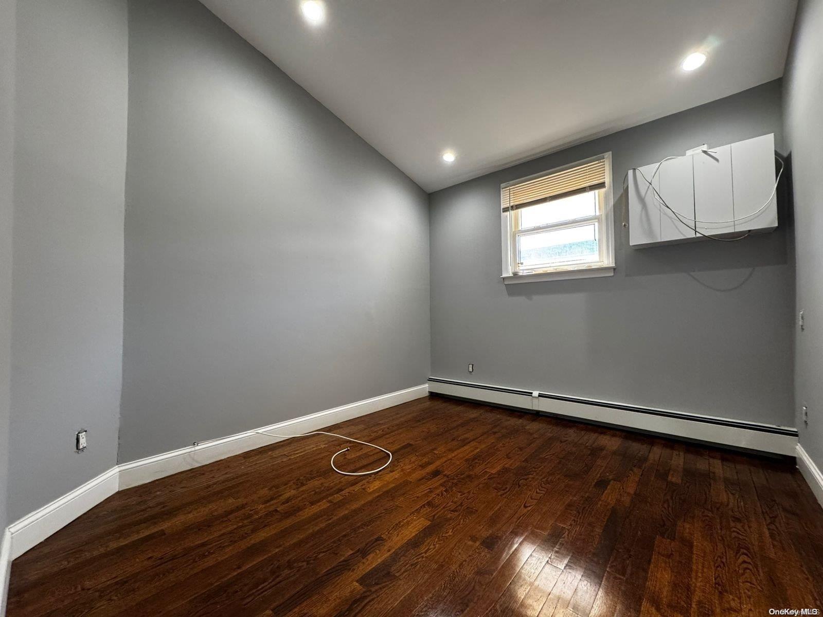 1061 Northern Boulevard Property Photo 14