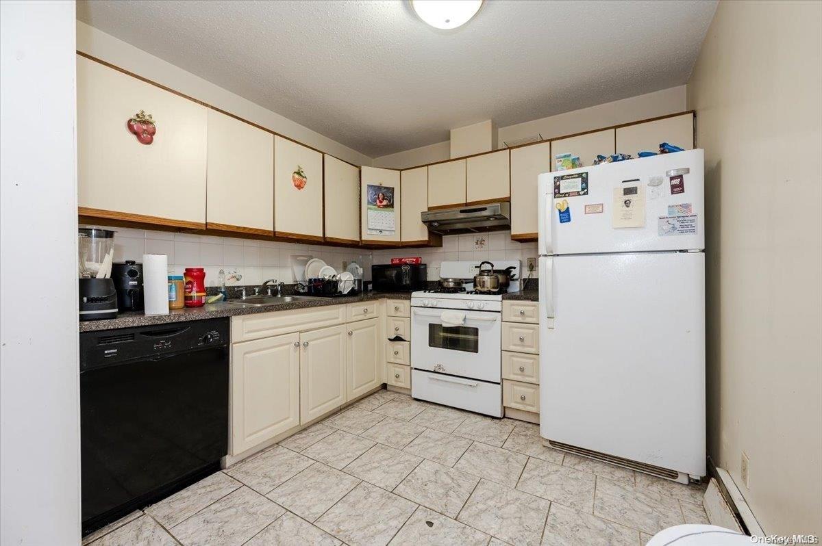 107-29 Union Hall Street Property Photo 18