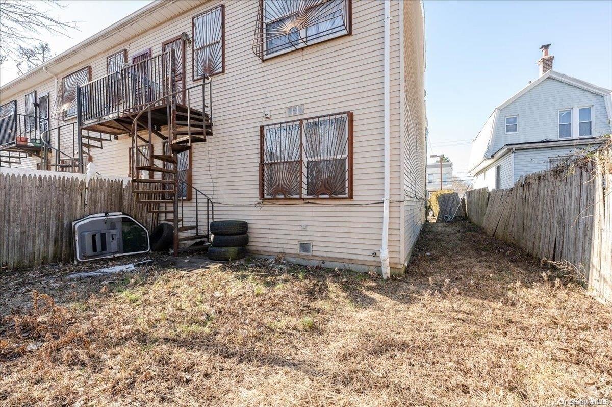 107-29 Union Hall Street Property Photo 23