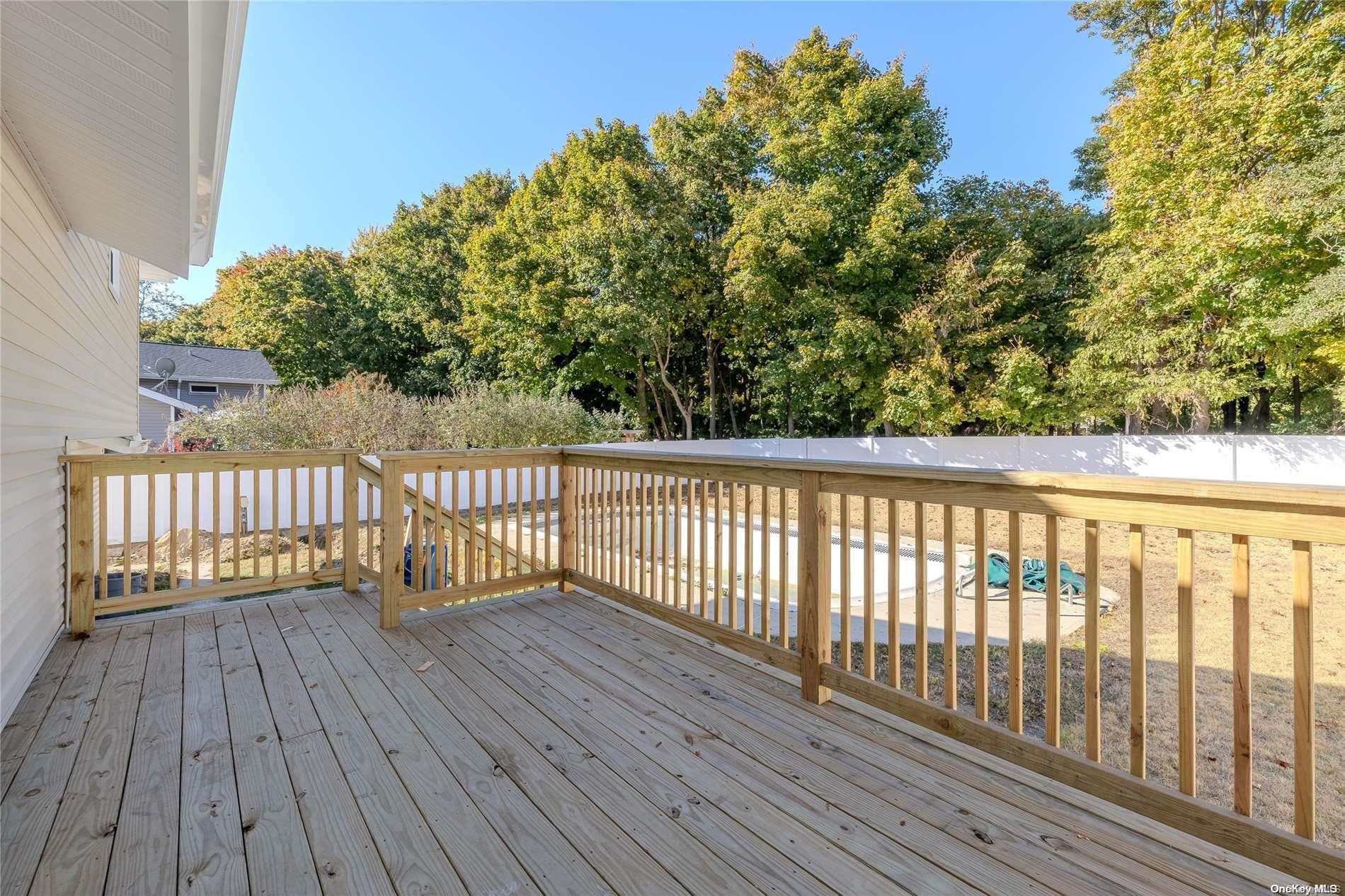 7 Radburn Lane Property Photo 6