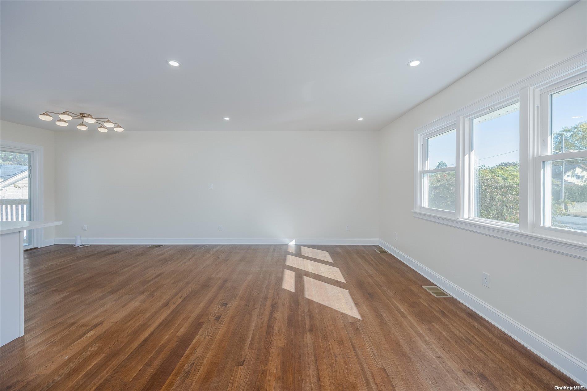 7 Radburn Lane Property Photo 12