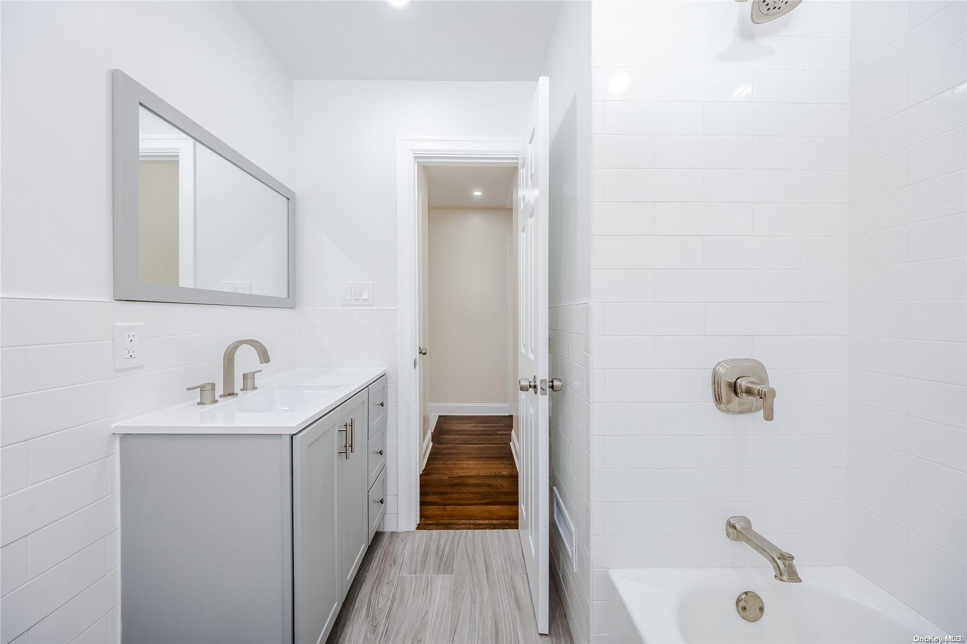 7 Radburn Lane Property Photo 15