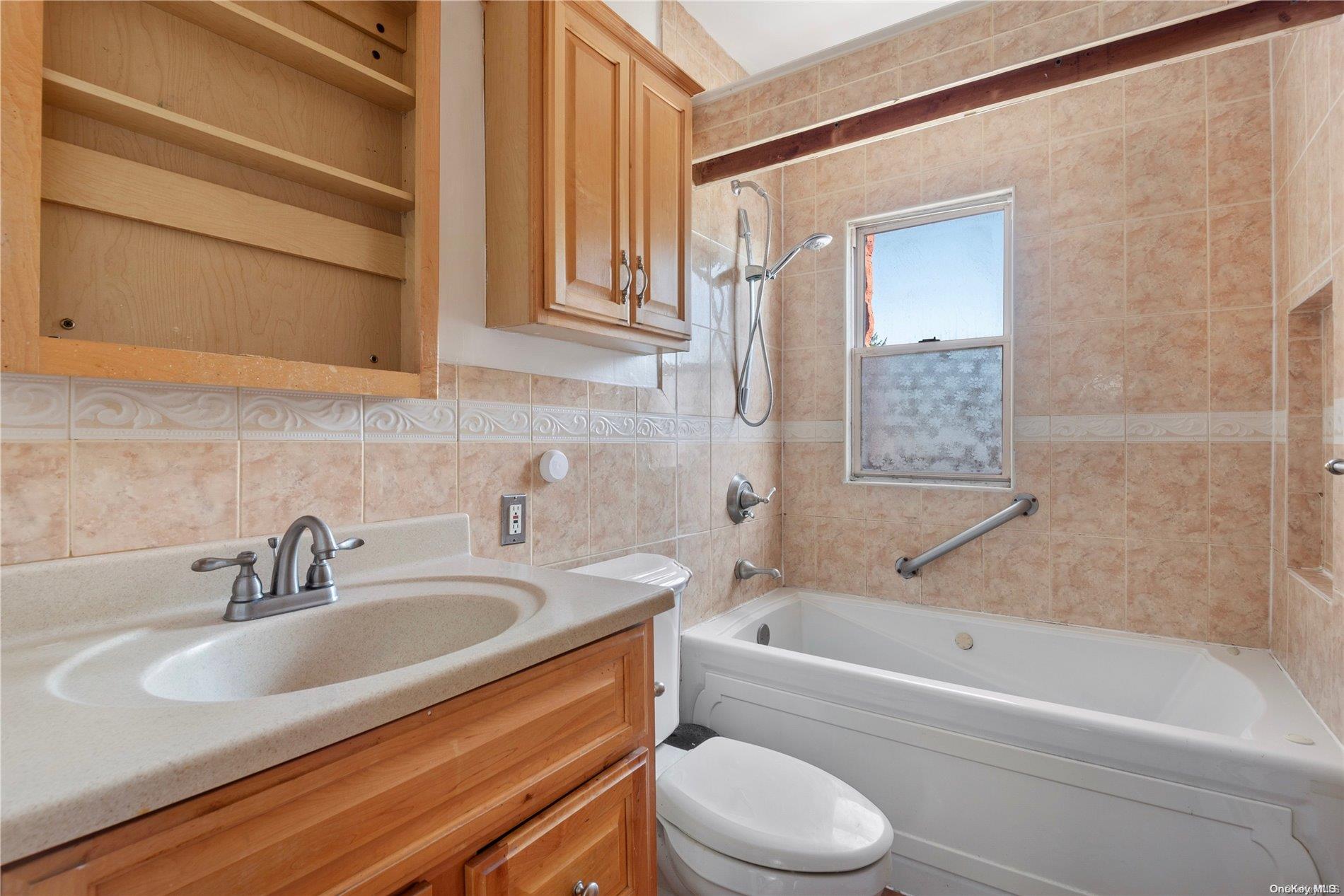 1473 E 56th Street Property Photo 4