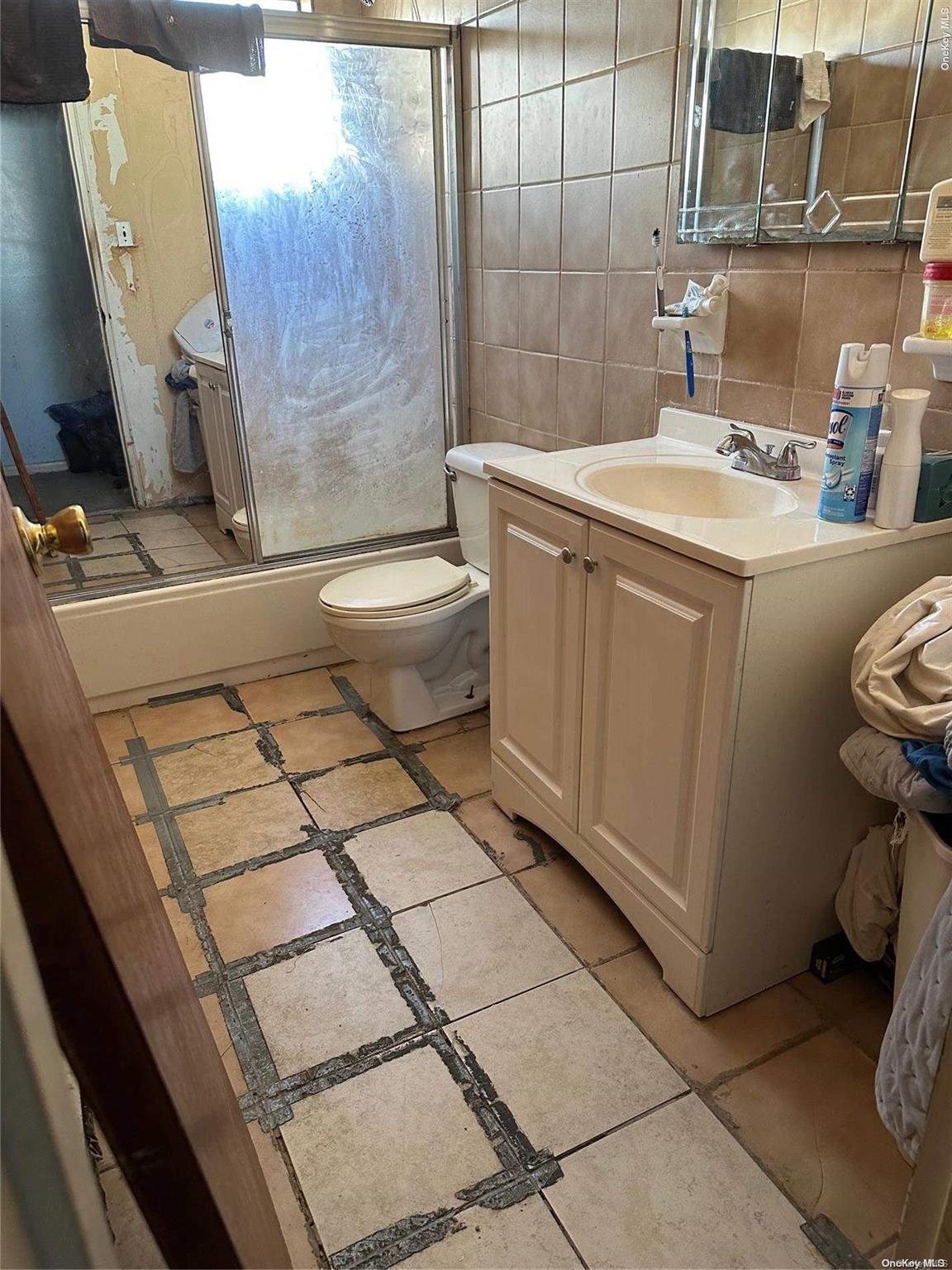 77 Roquette Avenue Property Photo 3