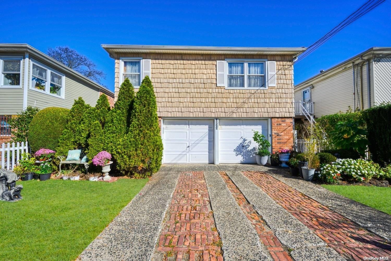 32-32 Plunkett Avenue Property Photo 1