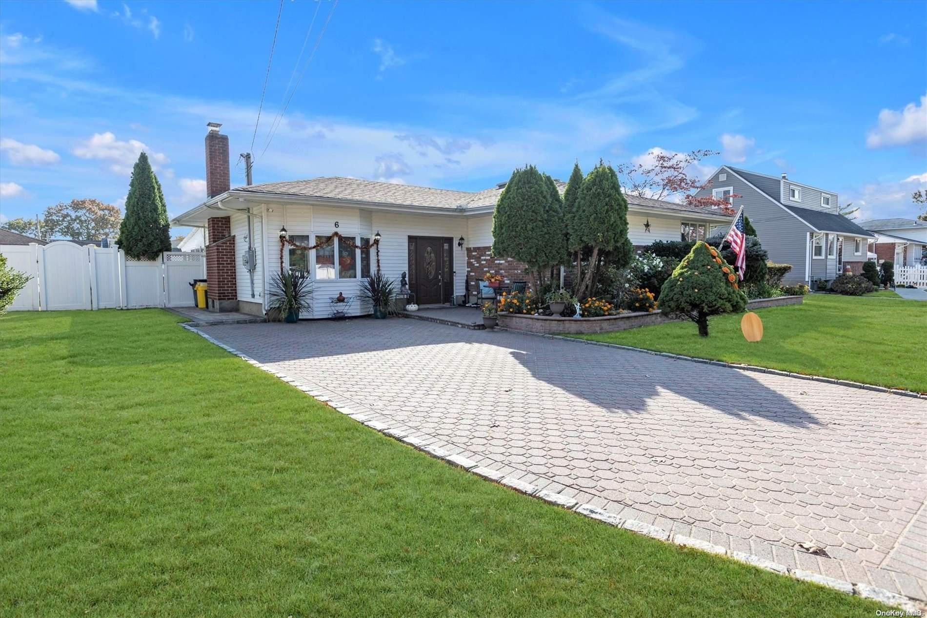 6 Evans Avenue Property Photo 2