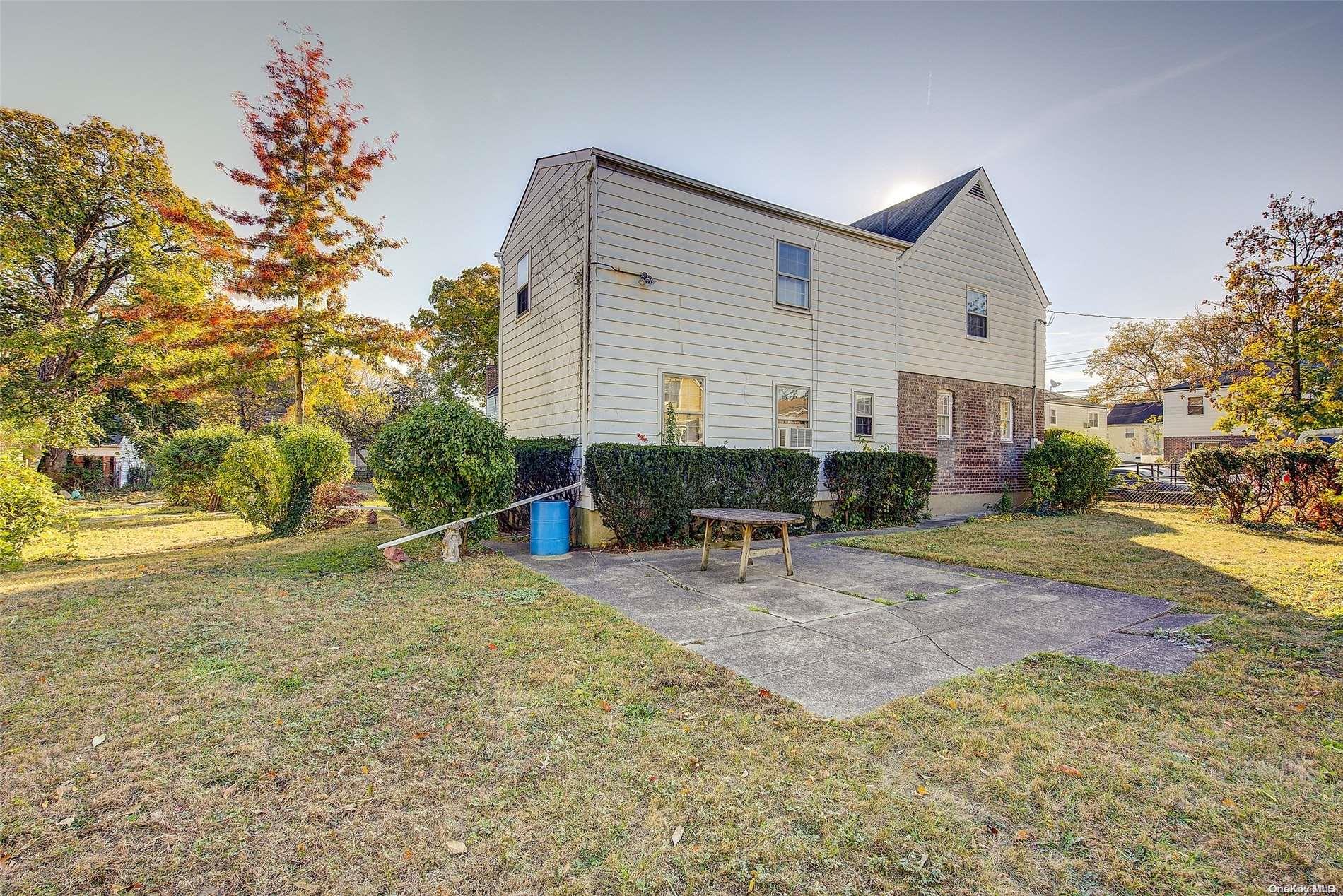 164-33 76th Road Property Photo 8