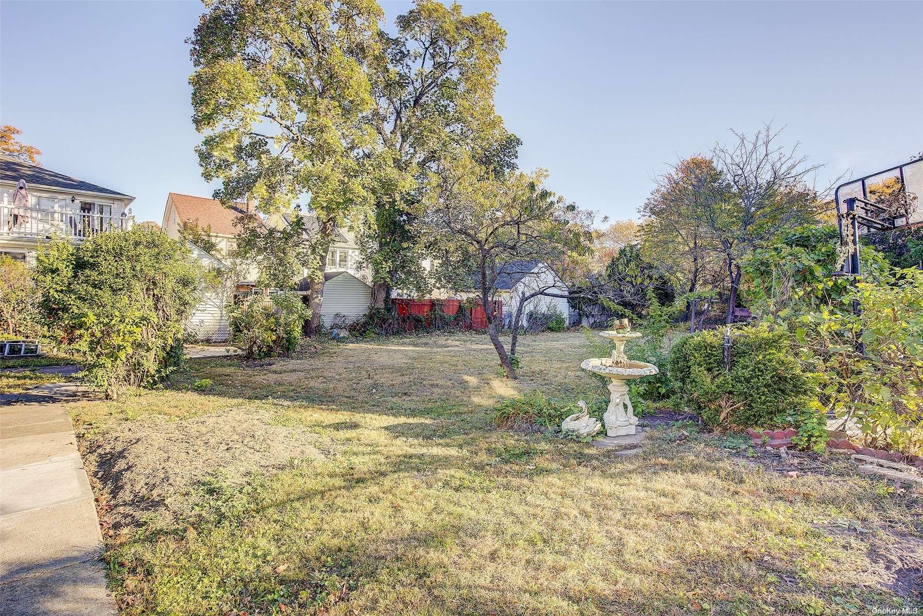 164-33 76th Road Property Photo 10