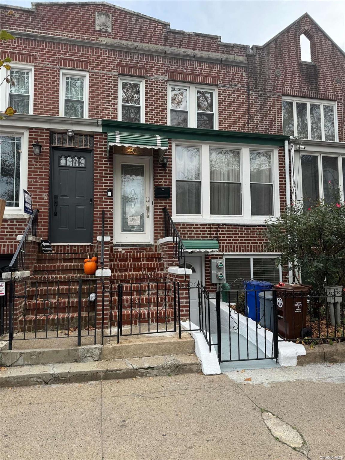 147 E 29th Street Property Photo