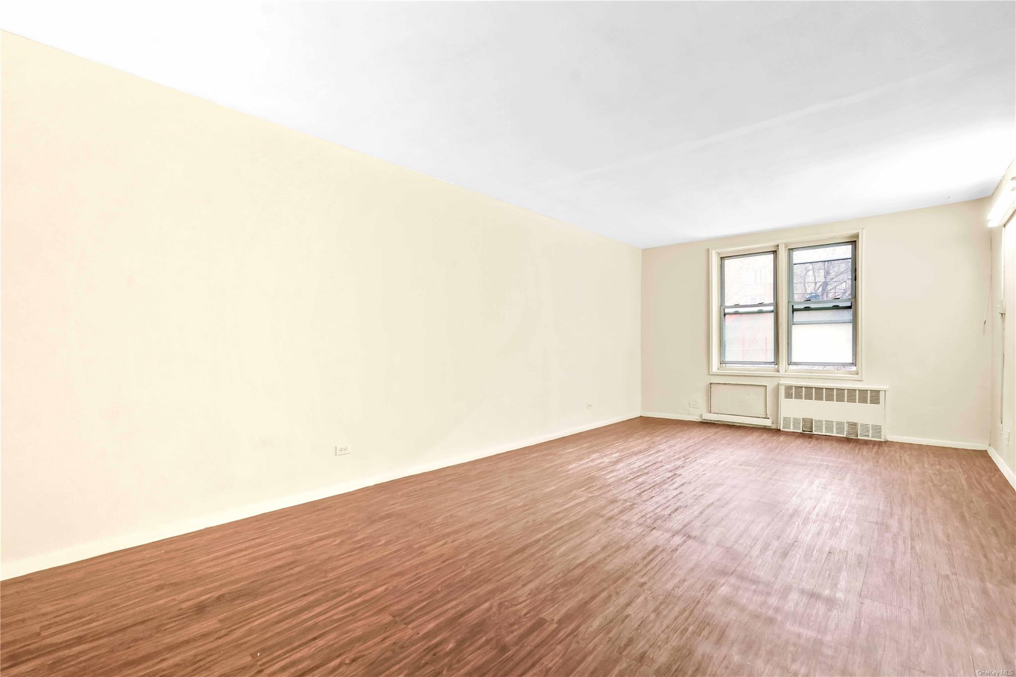 42-95 Main Street 2m Property Photo 2
