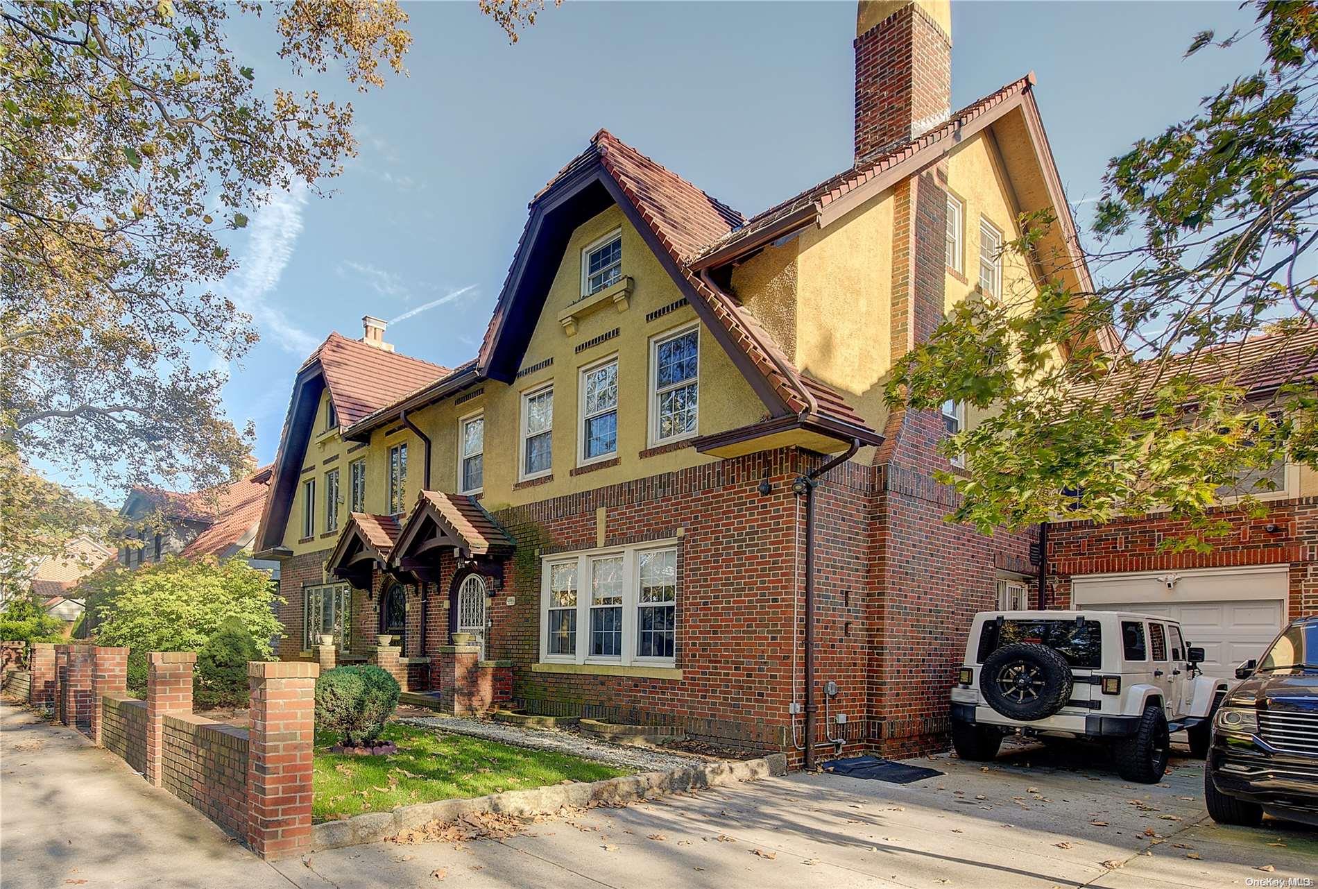 264 Highland Boulevard Property Photo