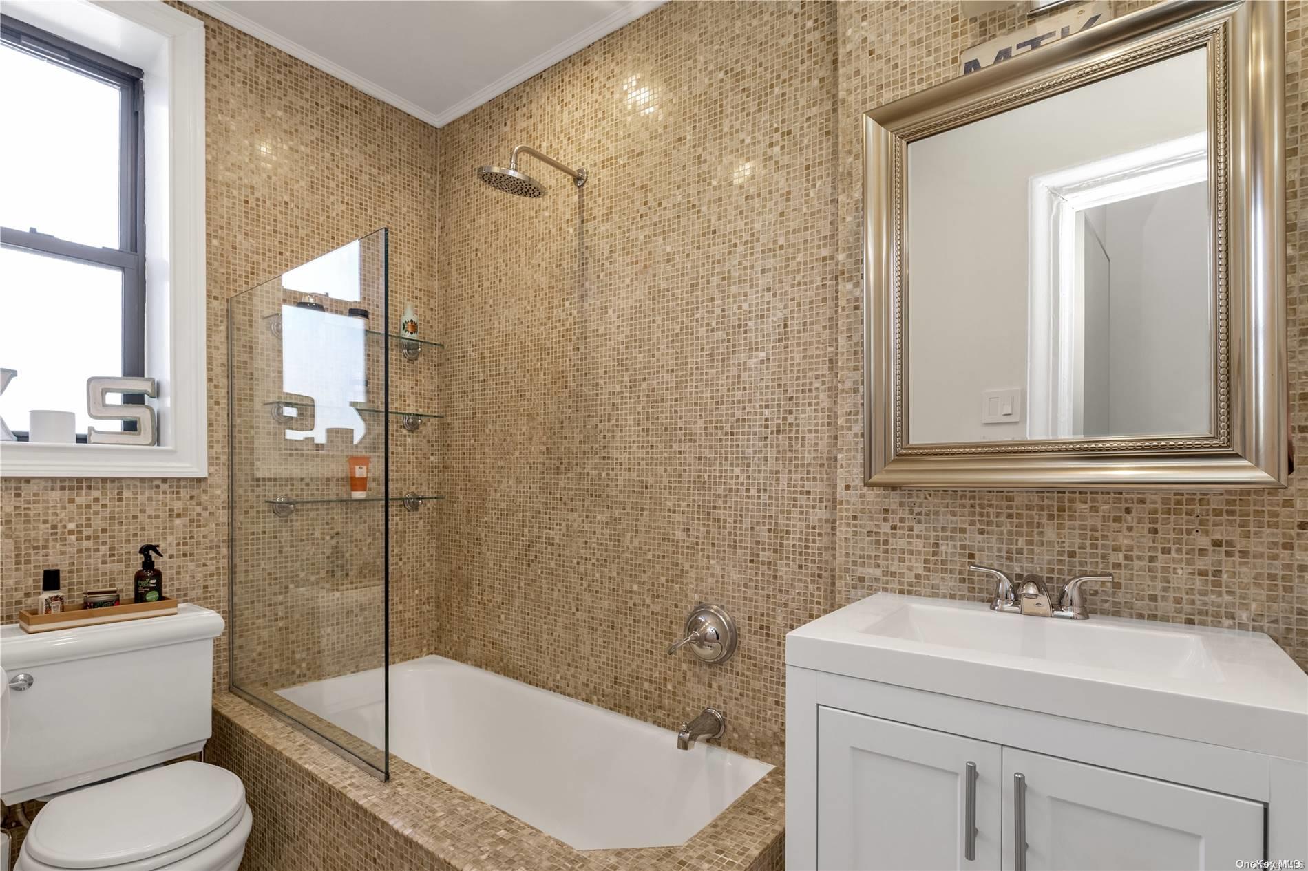 160-15 Powells Cove Boulevard C-303 Property Photo 9