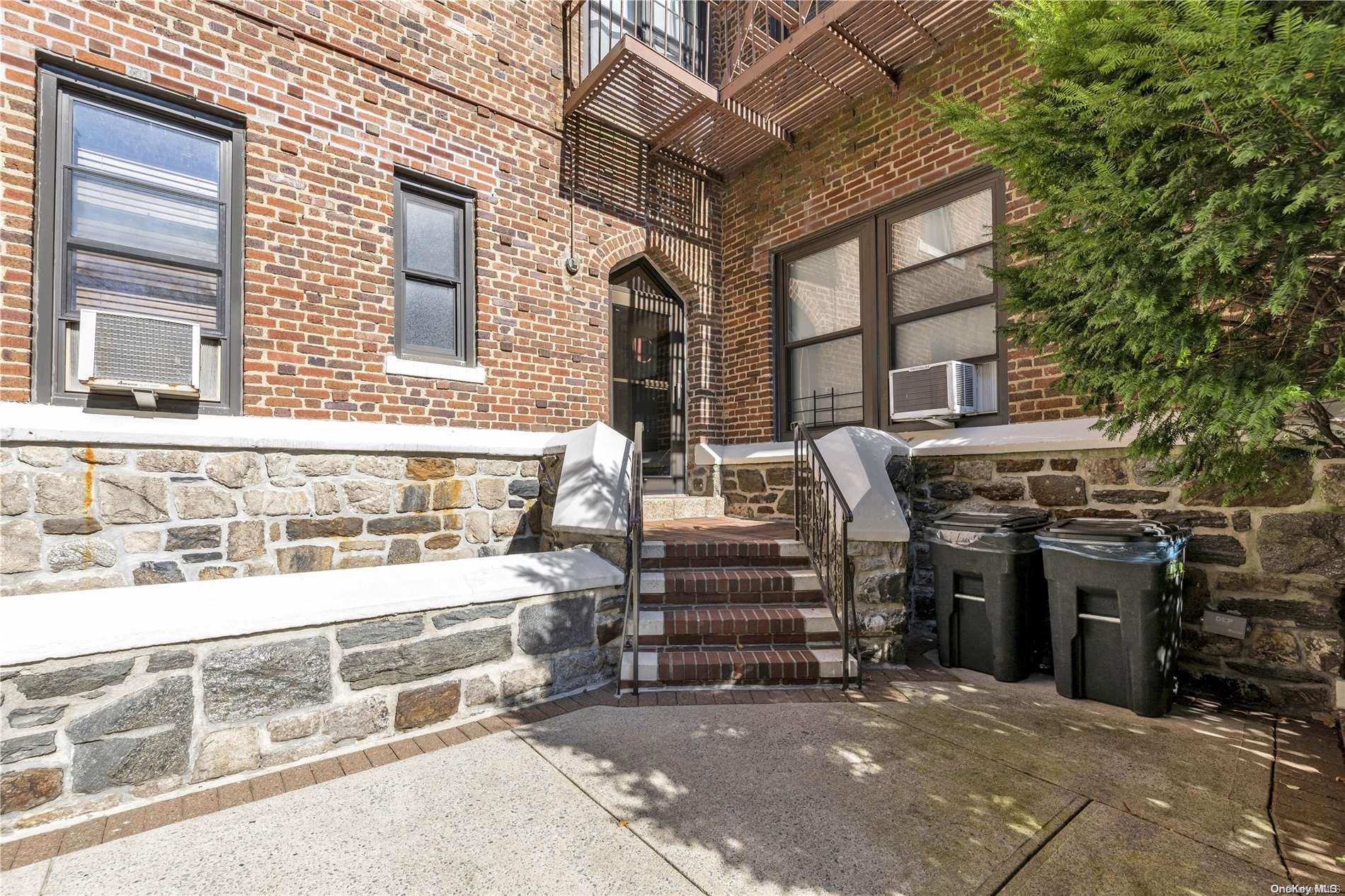 160-15 Powells Cove Boulevard C-303 Property Photo 13