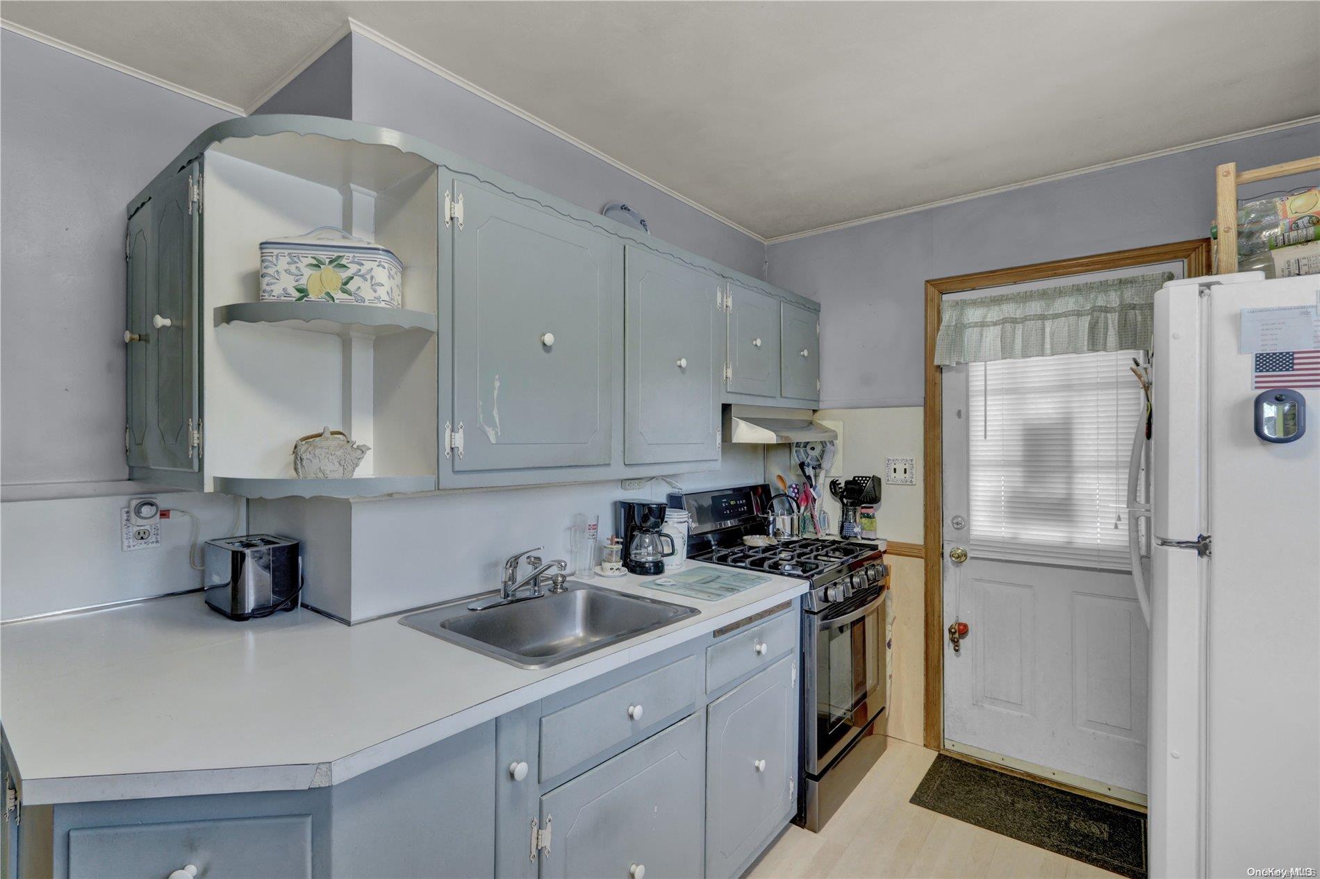 411 Wicks Road Property Photo 11
