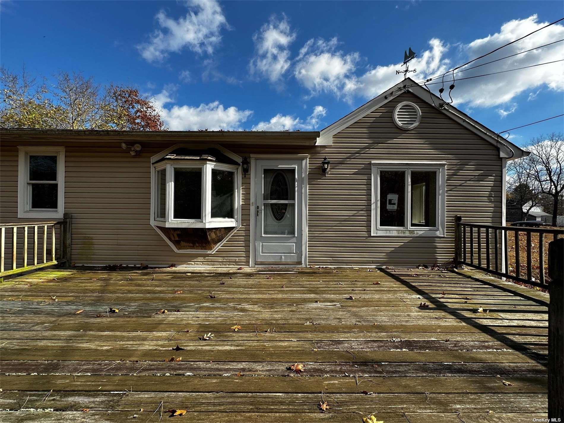 2468 River Road Property Photo 1