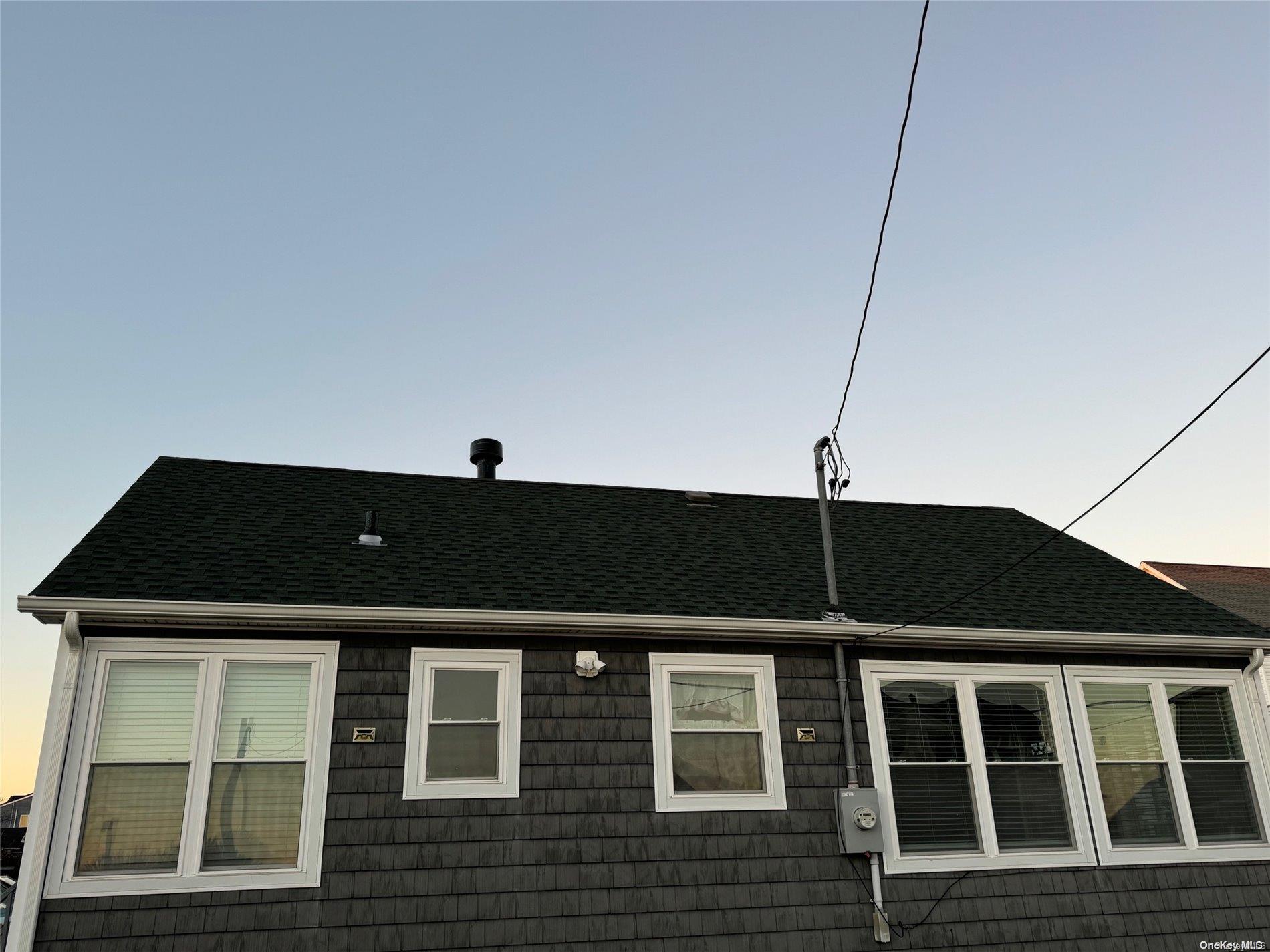 923 Arctic Street Property Photo 4