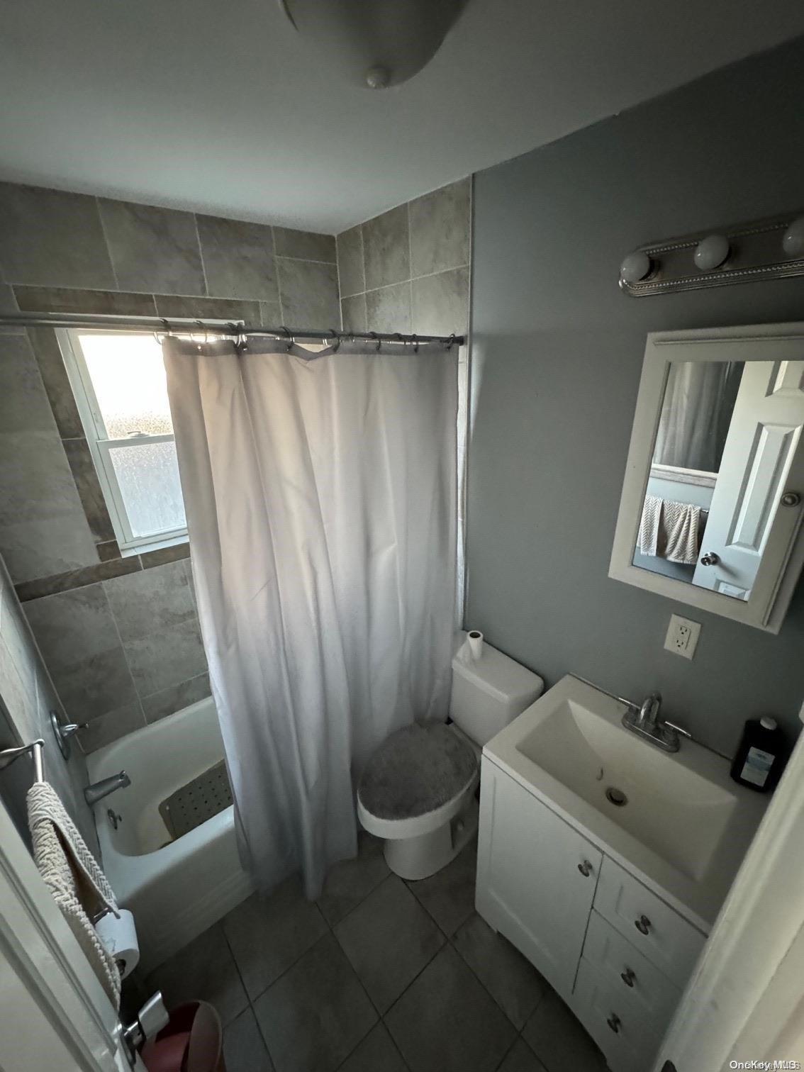 923 Arctic Street Property Photo 13