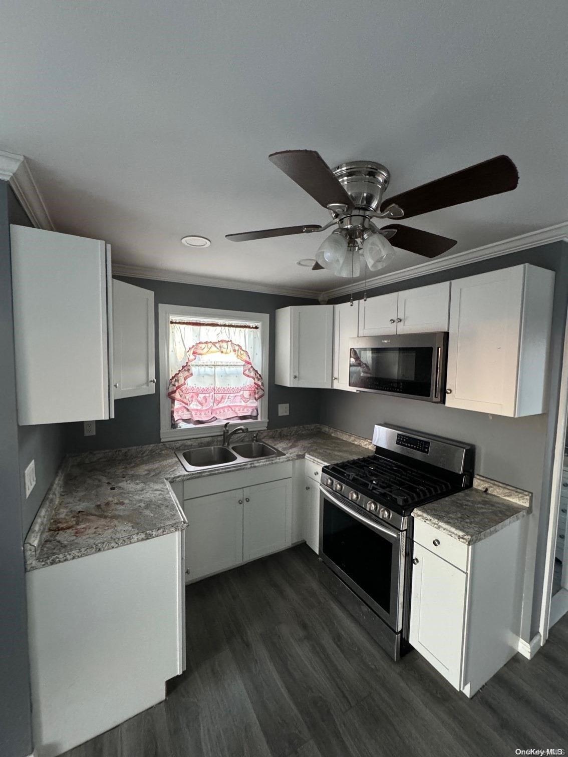 923 Arctic Street Property Photo 14