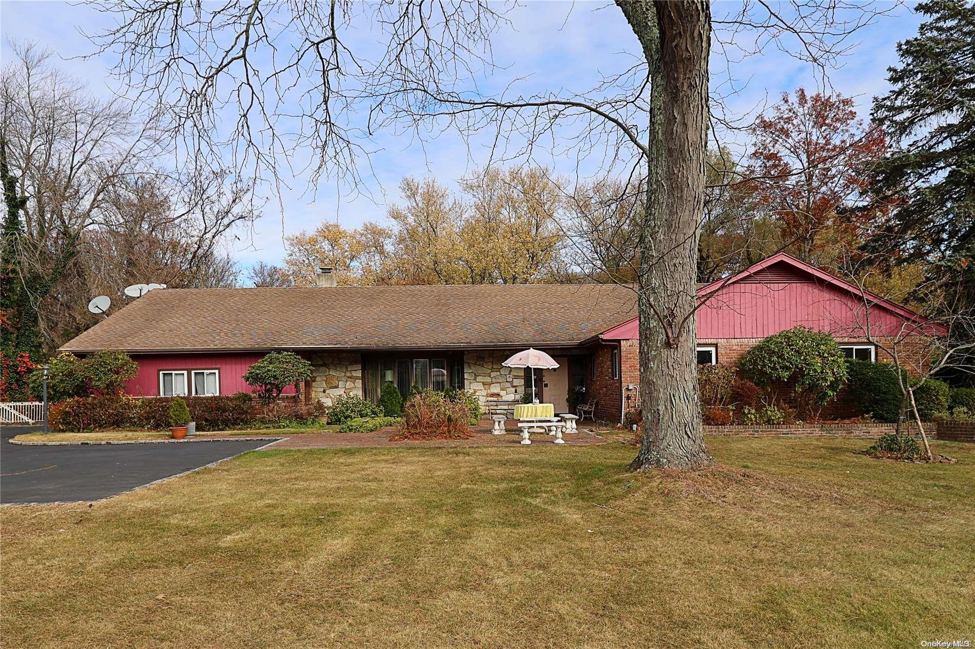 20 Rolling Hill Road Property Photo 2