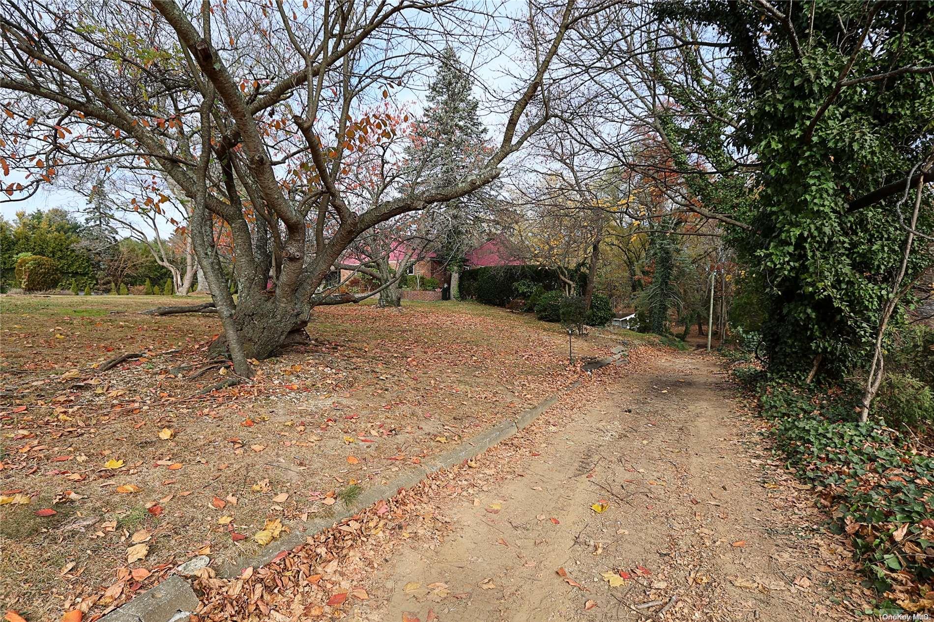 20 Rolling Hill Road Property Photo 4