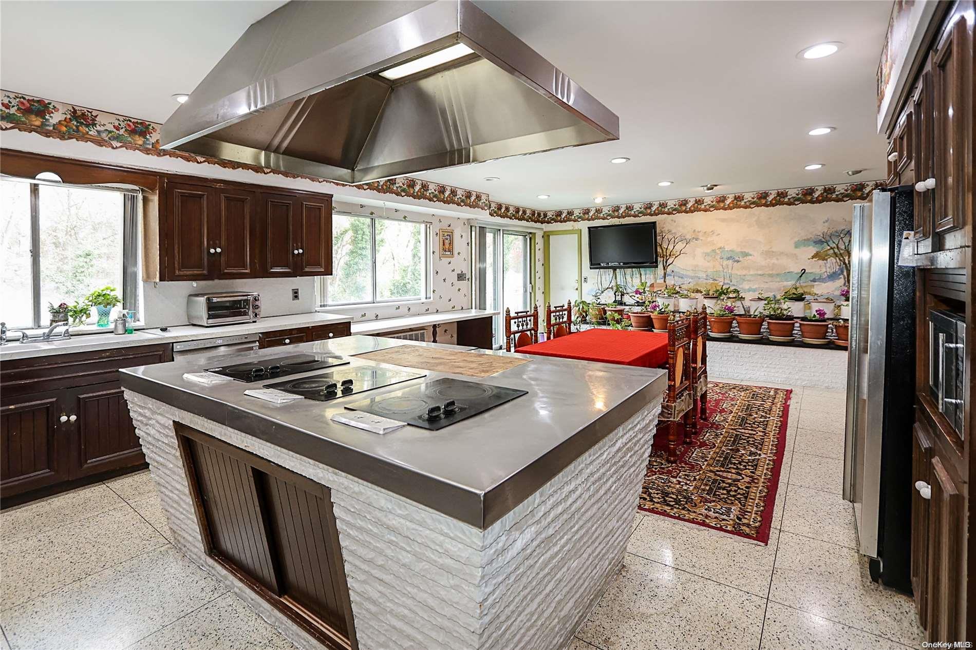 20 Rolling Hill Road Property Photo 13