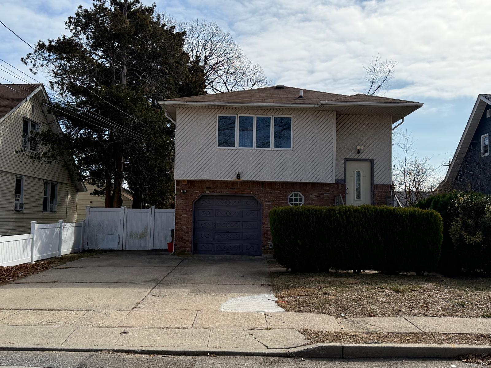 51 Manor Road Property Photo