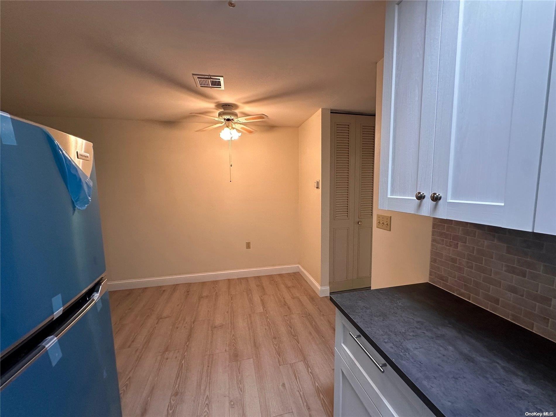 36 Trent Court E Property Photo 6