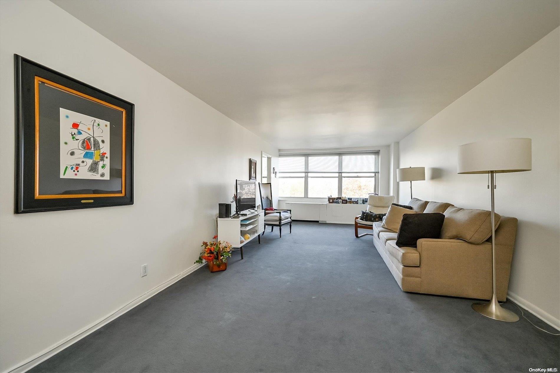 211-10 18 Avenue 5j Property Photo 2