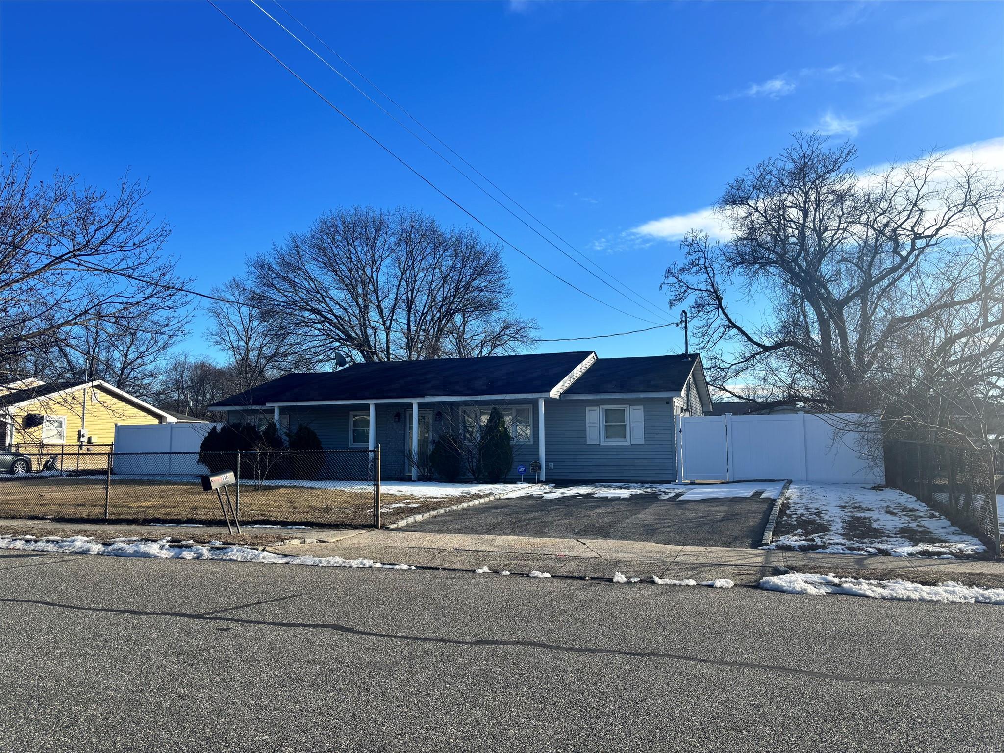 11701 I Real Estate Listings Main Image