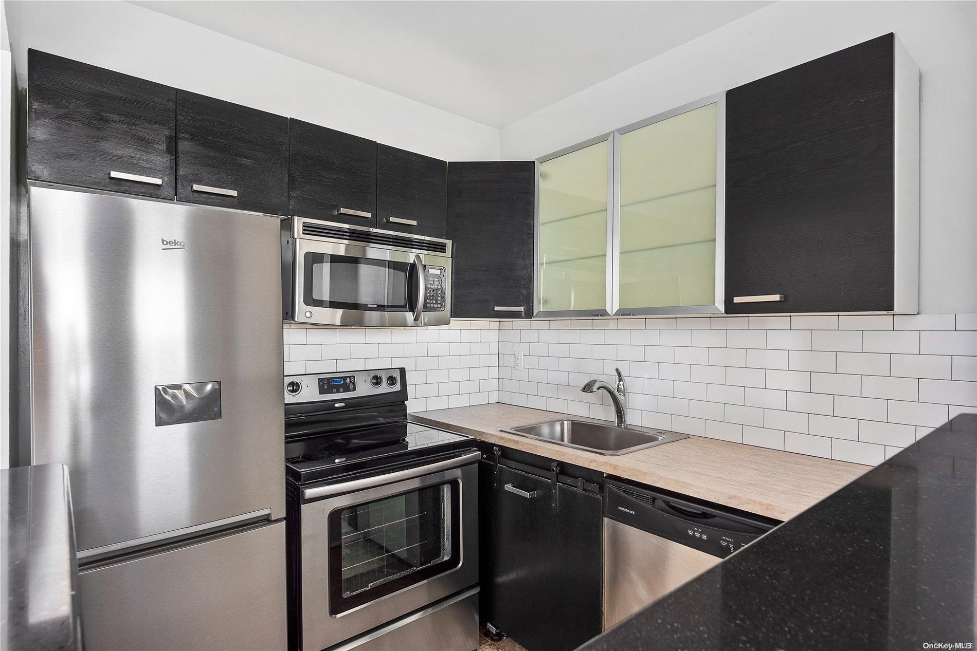446 Chauncey Street 446-4 Property Photo 2