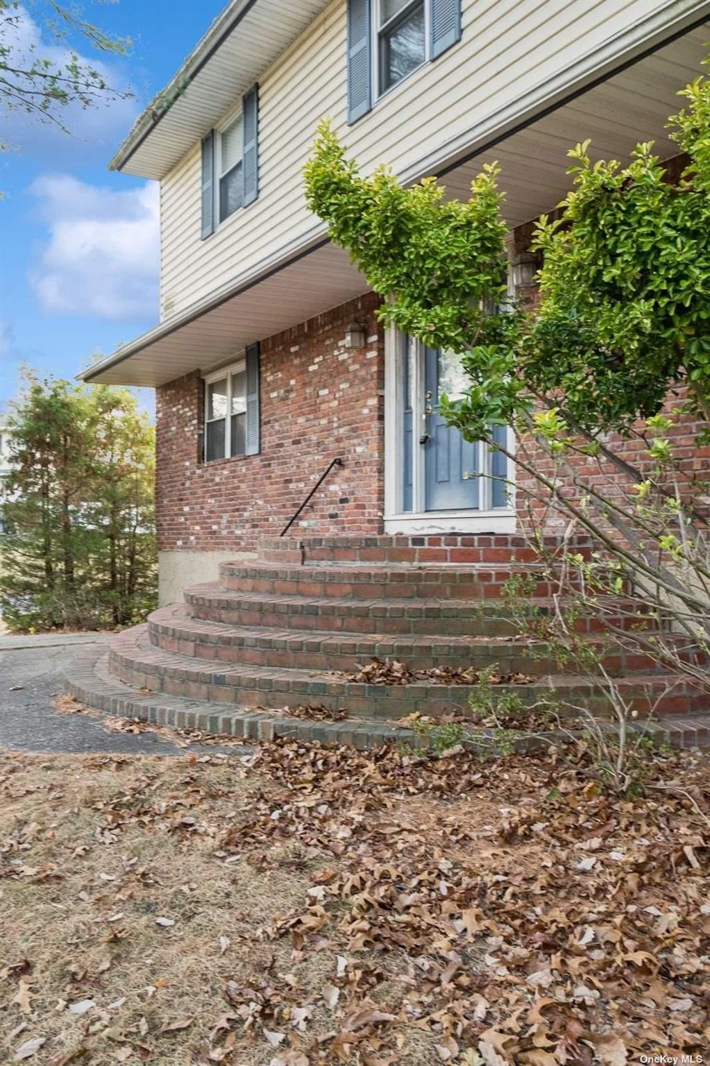 1 Squire Lane Property Photo 4