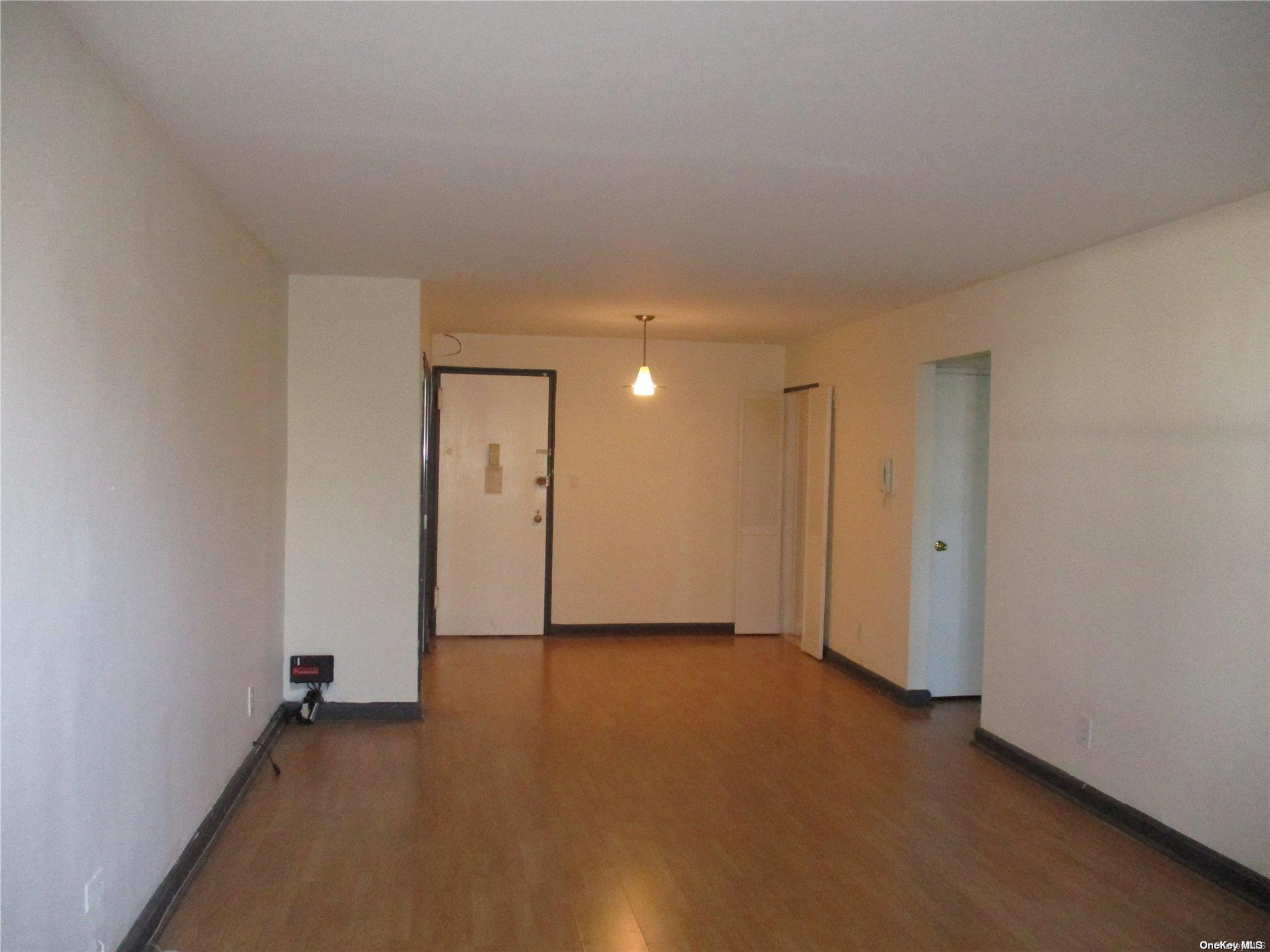 54-40 Little Neck Parkway 1j Property Photo 3