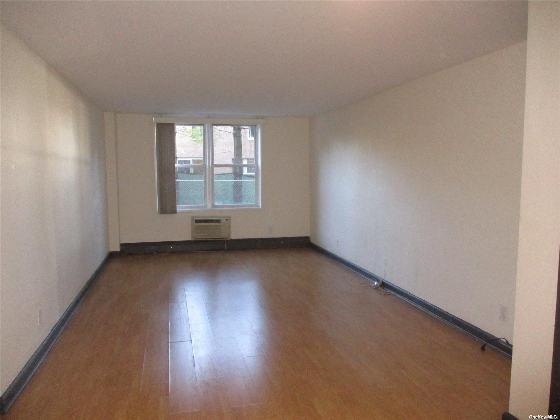 54-40 Little Neck Parkway 1j Property Photo 4