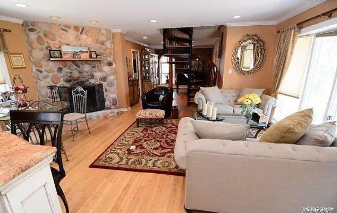 66 Leamington Street Property Photo 6