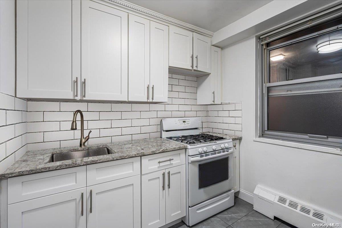 61-25 97th St 9e Property Photo 3